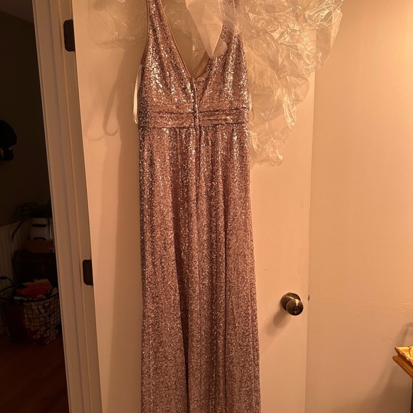 NWT David’s Bridal Silver Sequin Gown - Picture 7 of 7